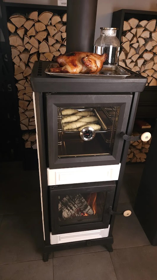 Печь-камин Astov (Астов) Майолика с духовкой Красная