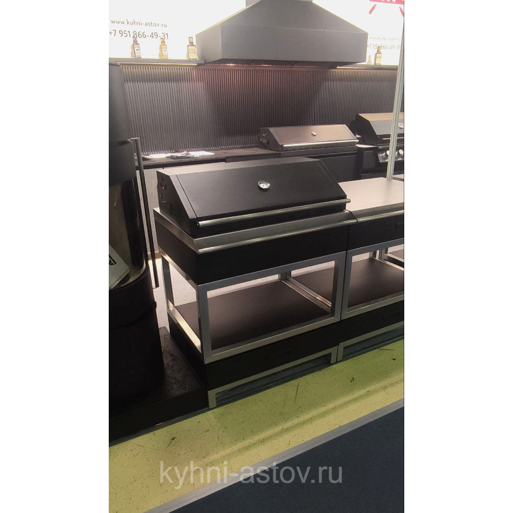 Мобильный модуль с угольным грилем