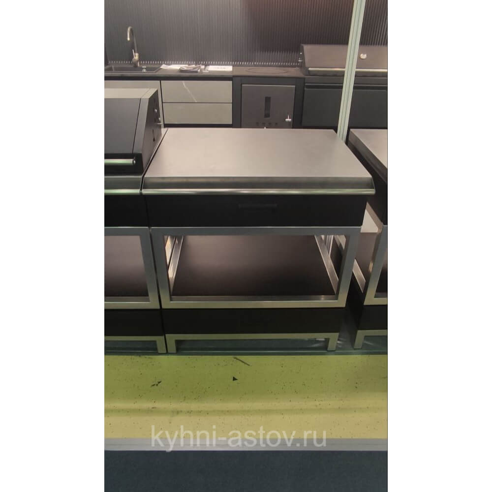 Мобильный модуль со столом