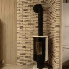 Монтаж дровяной печи-камина Astov R1.0 NК PLUS в камне крема беж c дымоходом Вулкан