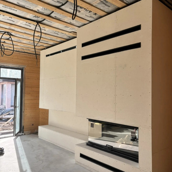 Монтаж каминной топки ASTOV (АСТОВ) П2С 14057 L с комплектующими в деревянном доме