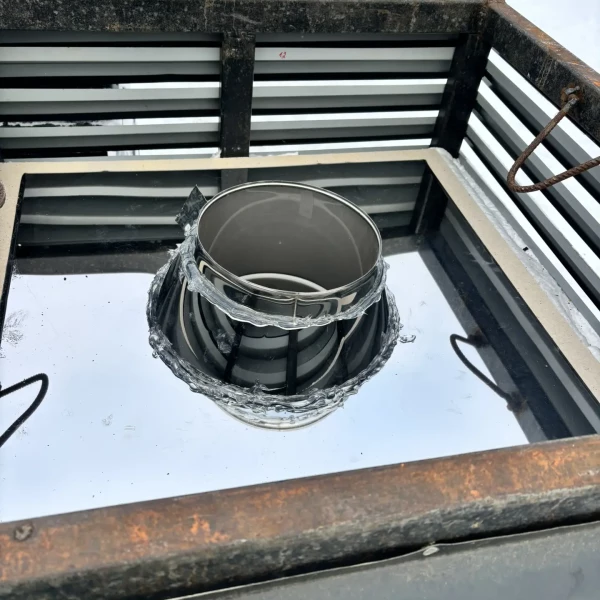 Монтаж каминной топки ASTOV П3С 12057 с комплектующими в бетонном доме Монтаж каминной топки ASTOV П3С 12057 с комплектующими в бетонном доме