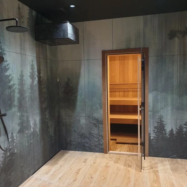 Монтаж дровяной банной печи Печь EASYSTEAM «Сочи» М2 в полноценном кожухе