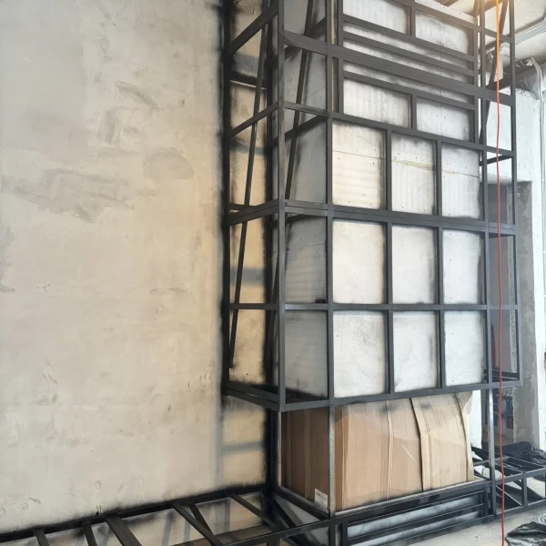 Монтаж каминной топки ASTOV П3С 12057 с комплектующими в бетонном доме Монтаж каминной топки ASTOV П3С 12057 с комплектующими в бетонном доме