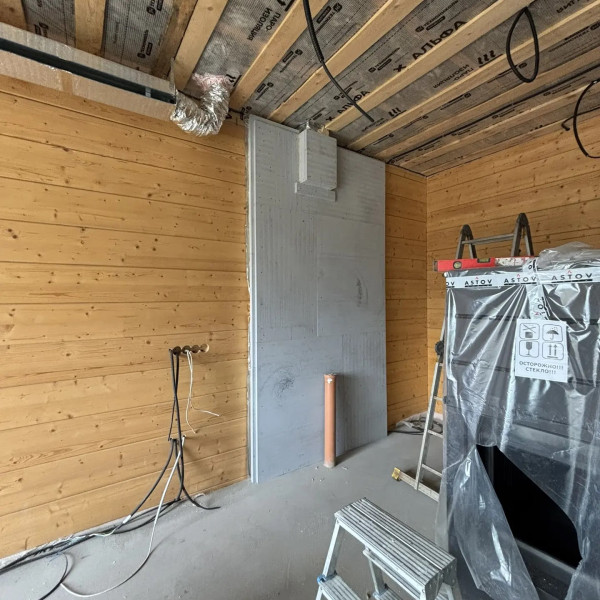 Монтаж каминной топки ASTOV (АСТОВ) П2С 14057 L с комплектующими в деревянном доме