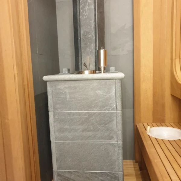 Монтаж дровяной банной печи Печь EASYSTEAM «Сочи» М2 в полноценном кожухе