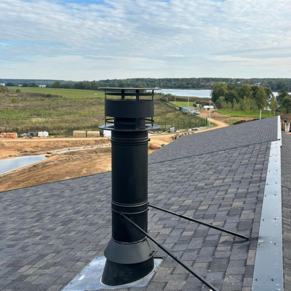 Монтаж каминной топки ASTOV П3С 53(84)57 с комплектующими в деревянном доме Монтаж каминной топки ASTOV П3С 53(84)57 с комплектующими в деревянном доме