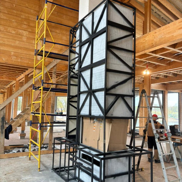 Монтаж каминной топки ASTOV П3С 53(84)57 с комплектующими в деревянном доме Монтаж каминной топки ASTOV П3С 53(84)57 с комплектующими в деревянном доме