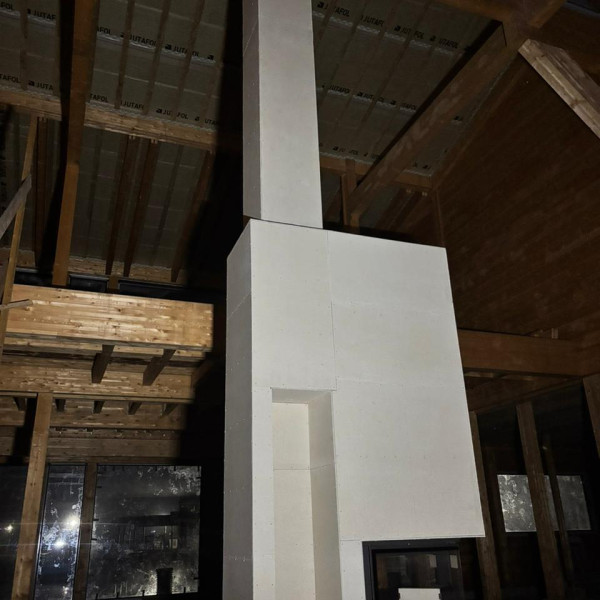 Монтаж каминной топки ASTOV П3С 53(84)57 с комплектующими в деревянном доме Монтаж каминной топки ASTOV П3С 53(84)57 с комплектующими в деревянном доме