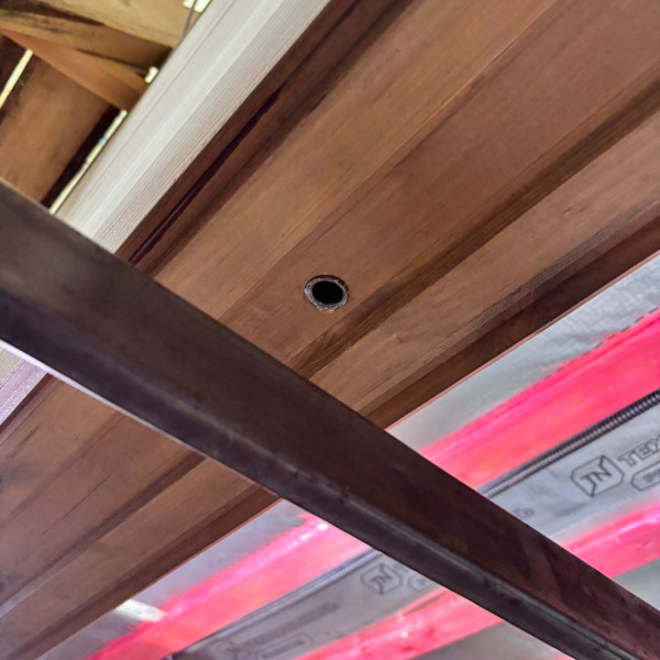 Монтаж каминной топки ASTOV П3С 12057 с комплектующими в деревянном доме Монтаж каминной топки ASTOV П3С 12057 с комплектующими в деревянном доме