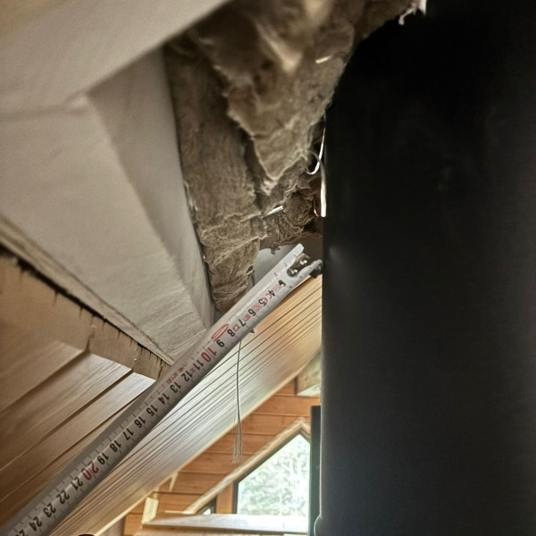 Монтаж каминной топки ASTOV П3С 12057 с комплектующими в деревянном доме Монтаж каминной топки ASTOV П3С 12057 с комплектующими в деревянном доме