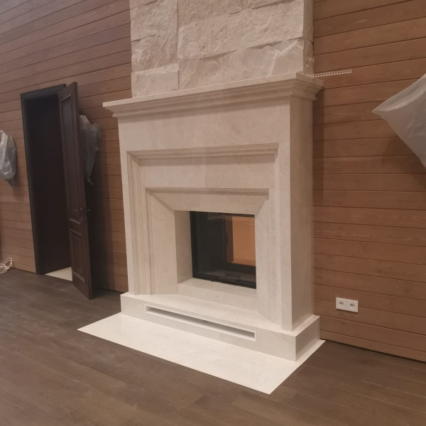 Монтаж тоннельной каминной топки ASTOV ПТ 9074 с шибером и комплектующими в бетонном доме Монтаж тоннельной каминной топки ASTOV ПТ 9074 с шибером и комплектующими в бетонном доме