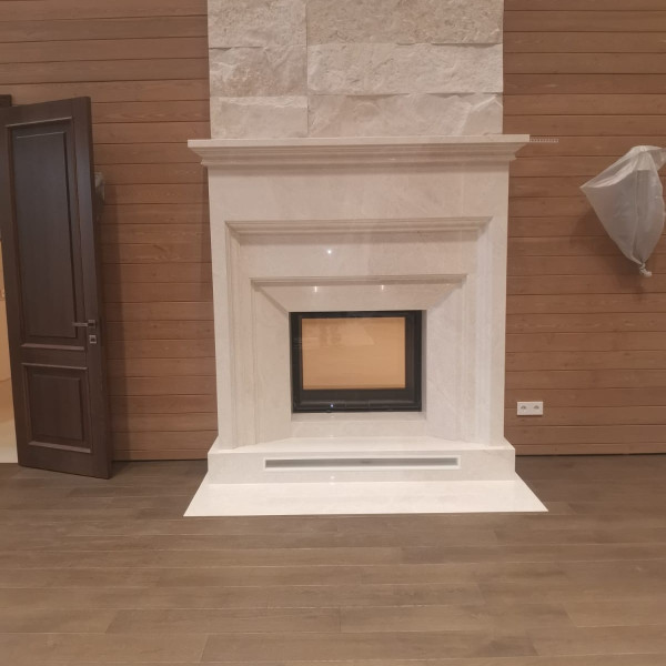 Монтаж тоннельной каминной топки ASTOV ПТ 9074 с шибером и комплектующими в бетонном доме Монтаж тоннельной каминной топки ASTOV ПТ 9074 с шибером и комплектующими в бетонном доме