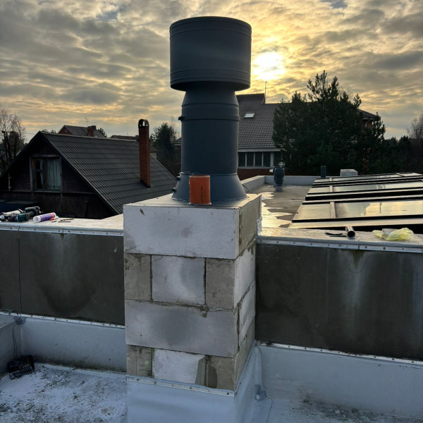 Монтаж каминной топки ASTOV ПС 12057 с комплектующими в бетонном доме Монтаж каминной топки ASTOV ПС 12057 с комплектующими в бетонном доме