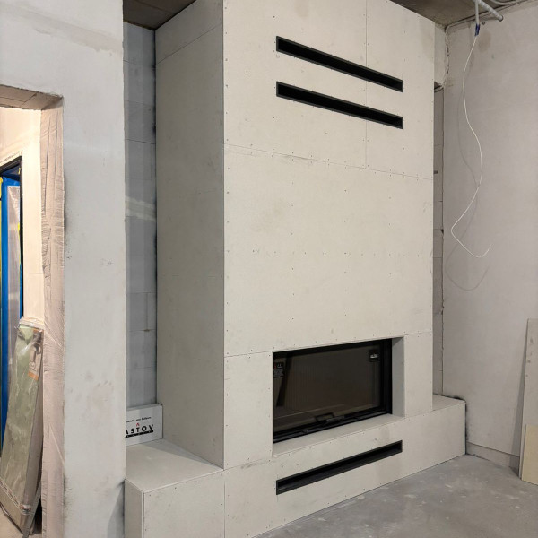 Монтаж каминной топки ASTOV ПС 12057 с комплектующими в бетонном доме Монтаж каминной топки ASTOV ПС 12057 с комплектующими в бетонном доме