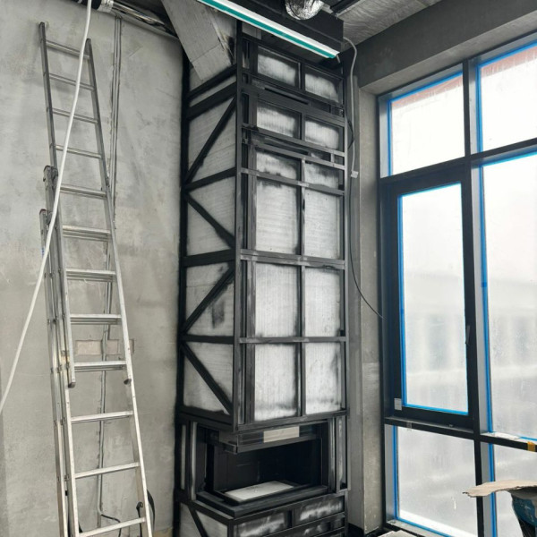 Монтаж каминной топки Spartherm Premium V-2L-80h чёрная футеровка с комплектующими в многоэтажный дом Монтаж каминной топки Spartherm Premium V-2L-80h чёрная футеровка с комплектующими в многоэтажный дом