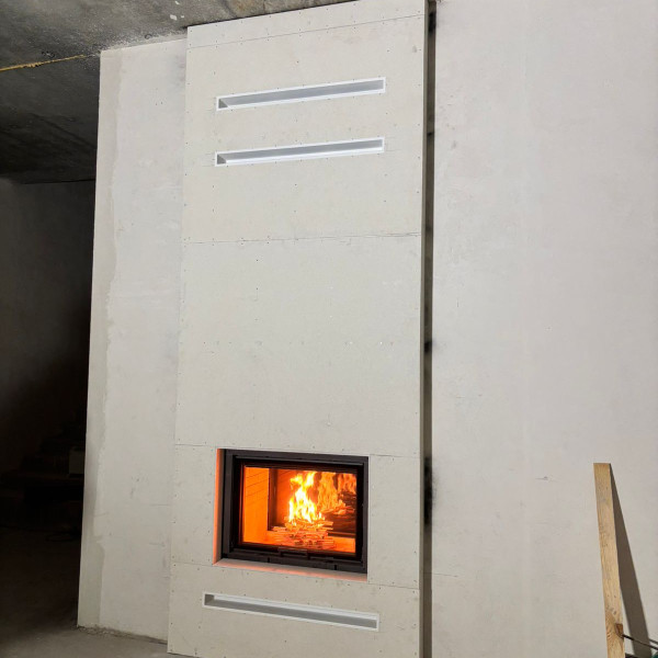 Монтаж тоннельной каминной топки ASTOV ПТ 8057 с шибером и комплектующими в бетонном доме Монтаж тоннельной каминной топки ASTOV ПТ 8057 с шибером и комплектующими в бетонном доме