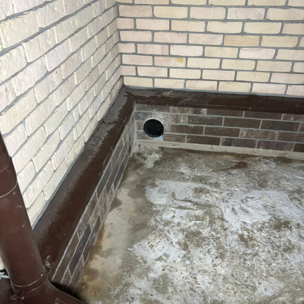 Монтаж тоннельной каминной топки ASTOV ПТ 8057 с шибером и комплектующими в бетонном доме Монтаж тоннельной каминной топки ASTOV ПТ 8057 с шибером и комплектующими в бетонном доме