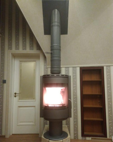 Печь-камин EMBER Радмила 500 D (чёрная)