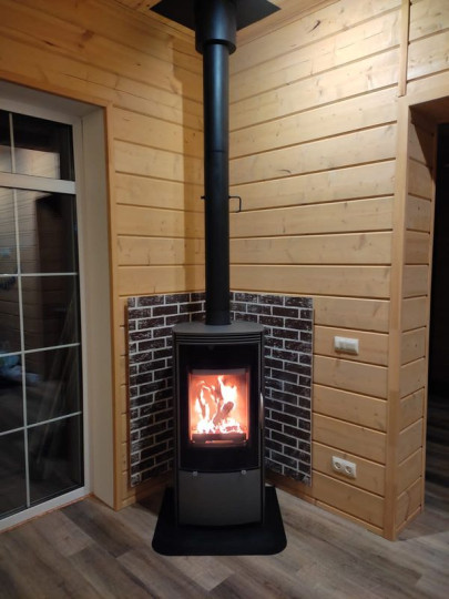 Печь-камин EMBER SKI-211 (210) (чёрная)