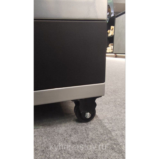 Мобильный модуль с угольным грилем